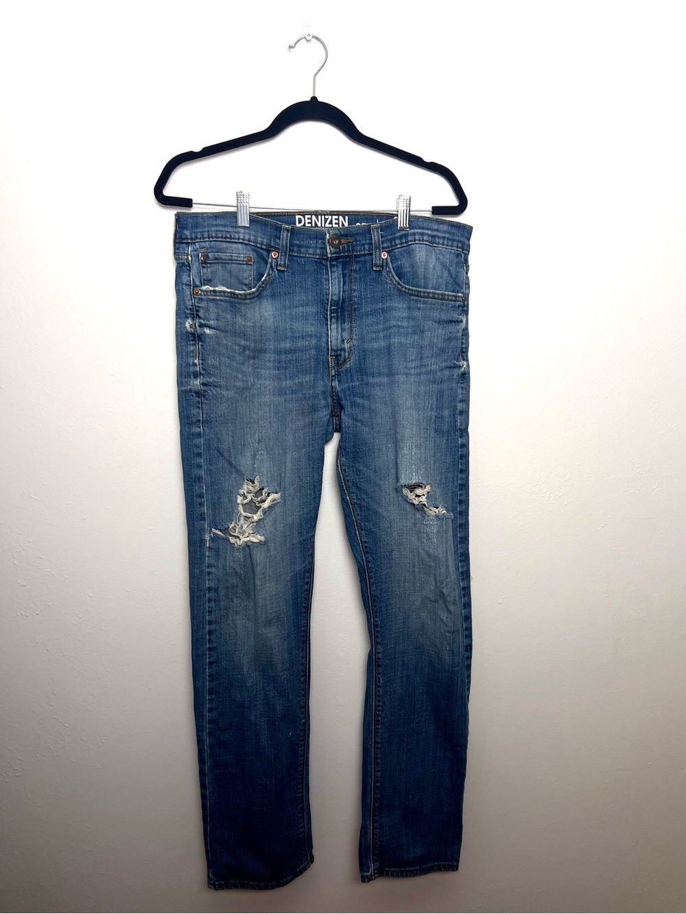 Denizen by Levi’s 232 Slim Straight Fit Jeans 33x32 Distressed Medium Wash